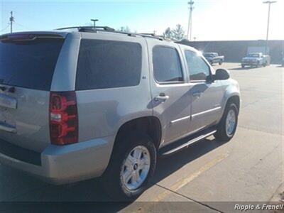 2007 Chevrolet Tahoe LT LT 4dr SUV   - Photo 6 - Davenport, IA 52802