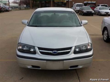 2000 Chevrolet Impala   - Photo 1 - Davenport, IA 52802