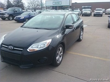 2013 Ford Focus SE   - Photo 3 - Davenport, IA 52802