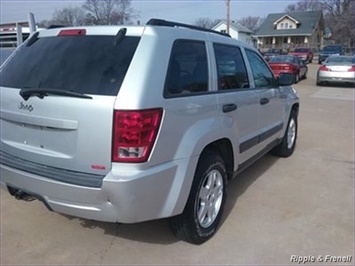 2006 Jeep Grand Cherokee Laredo Laredo 4dr SUV   - Photo 6 - Davenport, IA 52802