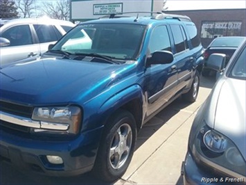 2005 Chevrolet TrailBlazer EXT LT   - Photo 3 - Davenport, IA 52802