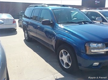 2005 Chevrolet TrailBlazer EXT LT   - Photo 4 - Davenport, IA 52802