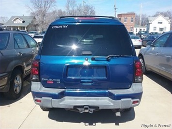 2005 Chevrolet TrailBlazer EXT LT   - Photo 5 - Davenport, IA 52802