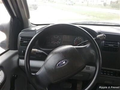 2006 FORD F-450 XLT   - Photo 12 - Davenport, IA 52802