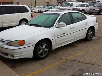 2000 Pontiac Grand Am GT   - Photo 1 - Davenport, IA 52802