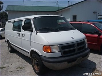 2002 Dodge Ram Cargo 1500   - Photo 1 - Davenport, IA 52802