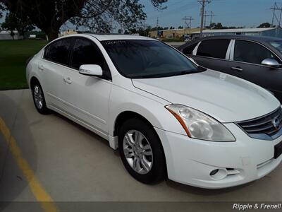 2012 Nissan Altima 2.5   - Photo 12 - Davenport, IA 52802