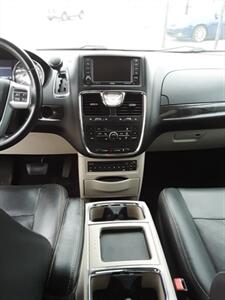 2011 Chrysler Town & Country Touring-L   - Photo 8 - Davenport, IA 52802