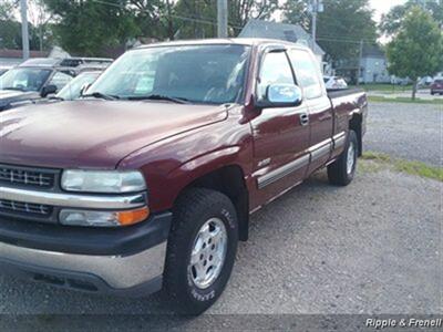 2000 Chevrolet Silverado 1500 LS 3dr LS   - Photo 3 - Davenport, IA 52802