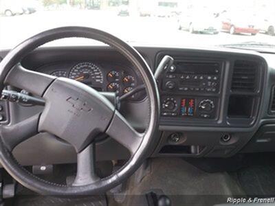 2005 Chevrolet Silverado 1500 Z71 4dr Extended Cab Z71   - Photo 10 - Davenport, IA 52802