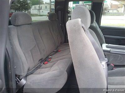 2005 Chevrolet Silverado 1500 Z71 4dr Extended Cab Z71   - Photo 12 - Davenport, IA 52802