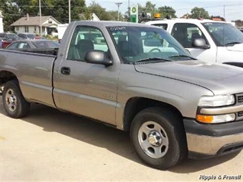 2002 Chevrolet Silverado 1500   - Photo 2 - Davenport, IA 52802