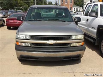 2002 Chevrolet Silverado 1500   - Photo 1 - Davenport, IA 52802