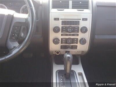 2009 Ford Escape XLT   - Photo 13 - Davenport, IA 52802