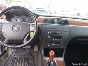 2005 Buick LaCrosse CXS   - Photo 10 - Davenport, IA 52802