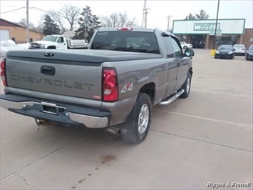 2006 Chevrolet Silverado 1500   - Photo 6 - Davenport, IA 52802