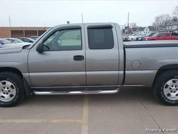 2006 Chevrolet Silverado 1500   - Photo 8 - Davenport, IA 52802