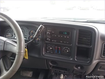 2006 Chevrolet Silverado 1500   - Photo 11 - Davenport, IA 52802