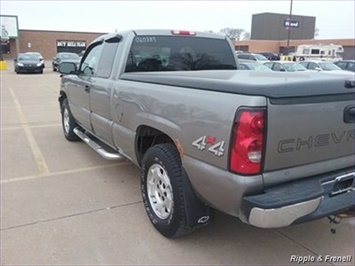 2006 Chevrolet Silverado 1500   - Photo 7 - Davenport, IA 52802