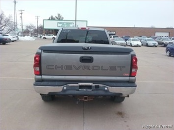 2006 Chevrolet Silverado 1500   - Photo 5 - Davenport, IA 52802