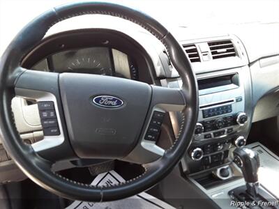 2012 Ford Fusion SEL   - Photo 5 - Davenport, IA 52802