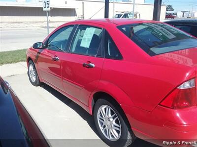 2005 Ford Focus ZX4 S   - Photo 7 - Davenport, IA 52802