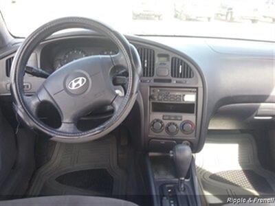 2006 Hyundai Elantra GLS   - Photo 10 - Davenport, IA 52802