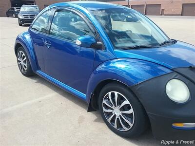 2004 Volkswagen Beetle GL - Photo 4 - Davenport, IA 52802
