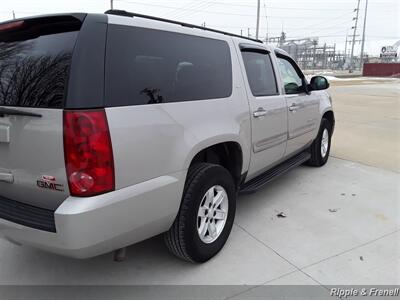 2007 GMC Yukon XL SLE 1500 SLE 1500 4dr SUV   - Photo 13 - Davenport, IA 52802