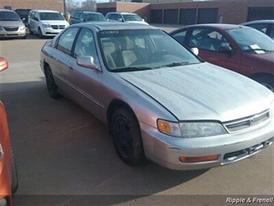 1997 Honda Accord Special Edition   - Photo 4 - Davenport, IA 52802