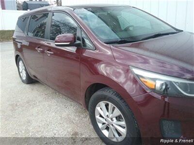 2016 Kia Sedona LX   - Photo 3 - Davenport, IA 52802