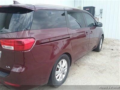 2016 Kia Sedona LX   - Photo 6 - Davenport, IA 52802