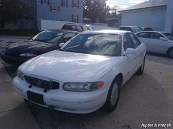 1998 Buick Century Limited   - Photo 1 - Davenport, IA 52802