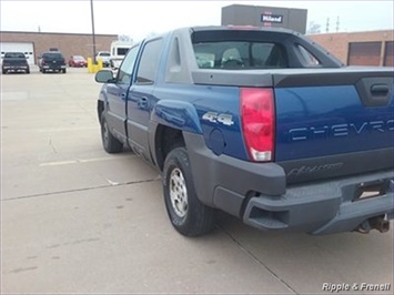 2004 Chevrolet Avalanche 1500 4dr 1500   - Photo 8 - Davenport, IA 52802