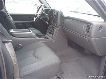 2004 Chevrolet Avalanche 1500 4dr 1500   - Photo 11 - Davenport, IA 52802