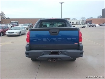 2004 Chevrolet Avalanche 1500 4dr 1500   - Photo 6 - Davenport, IA 52802