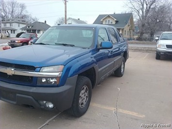 2004 Chevrolet Avalanche 1500 4dr 1500   - Photo 4 - Davenport, IA 52802