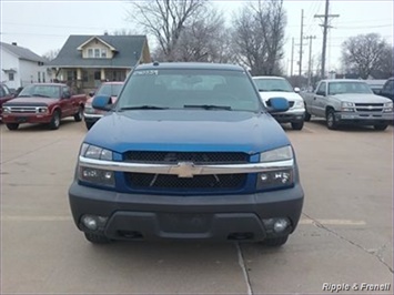 2004 Chevrolet Avalanche 1500 4dr 1500   - Photo 1 - Davenport, IA 52802