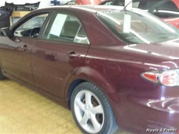 2008 Mazda Mazda6 i Sport   - Photo 2 - Davenport, IA 52802