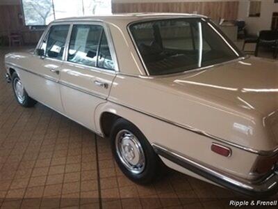 1973 Mercedes-Benz 280   - Photo 7 - Davenport, IA 52802