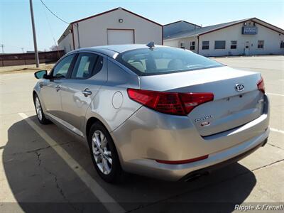 2012 Kia Optima EX   - Photo 7 - Davenport, IA 52802