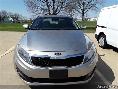 2012 Kia Optima EX   - Photo 1 - Davenport, IA 52802