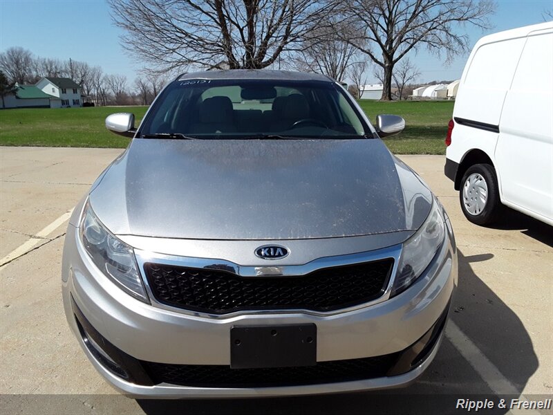 2012 Kia Optima EX   - Photo 1 - Davenport, IA 52802