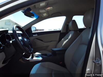 2012 Kia Optima EX   - Photo 4 - Davenport, IA 52802