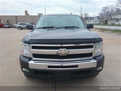 2011 Chevrolet Silverado 1500 LT   - Photo 1 - Davenport, IA 52802