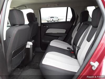 2010 GMC Terrain SLE-2   - Photo 7 - Davenport, IA 52802