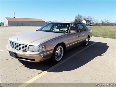 1997 Cadillac DeVille D'elegance   - Photo 2 - Davenport, IA 52802