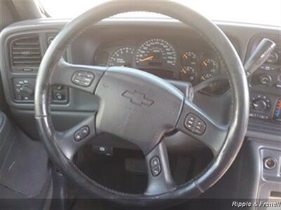 2005 Chevrolet Silverado 1500 Z71 4dr Extended Cab Z71   - Photo 12 - Davenport, IA 52802