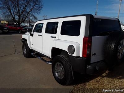 2006 Hummer H3   - Photo 9 - Davenport, IA 52802