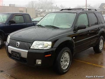 2005 Mercury Mariner 4dr   - Photo 2 - Davenport, IA 52802